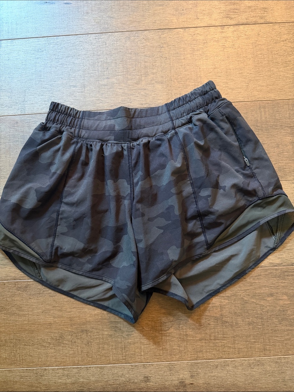 🎉lululemon athletica Black Camo Athletic Shorts